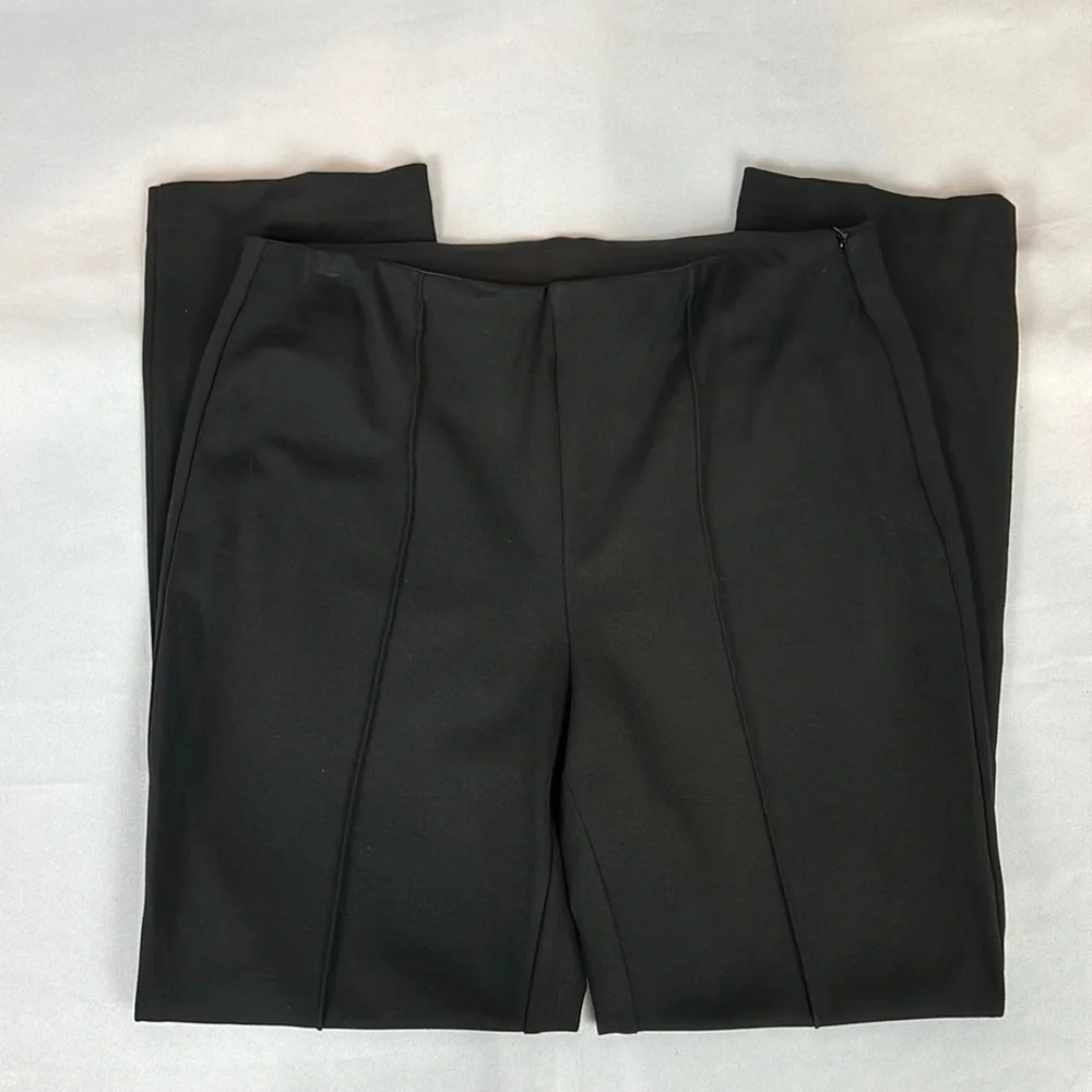 Chico’s Women’s Front Seam Ponte Knit Side Zip Black Pant Chico’s Size 1.5‎